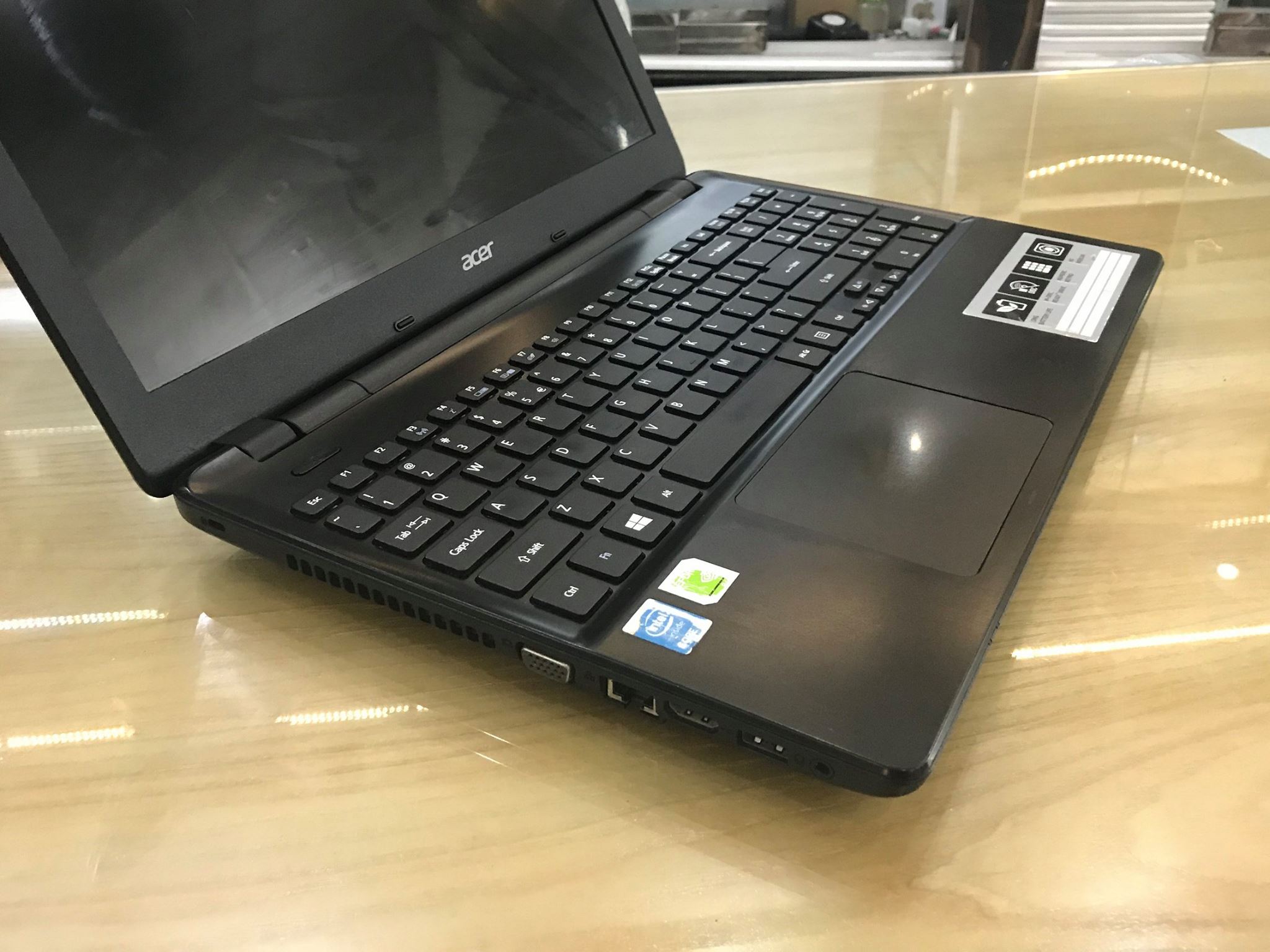 Laptop Acer Aspire E5-572G-56PV -1.jpg